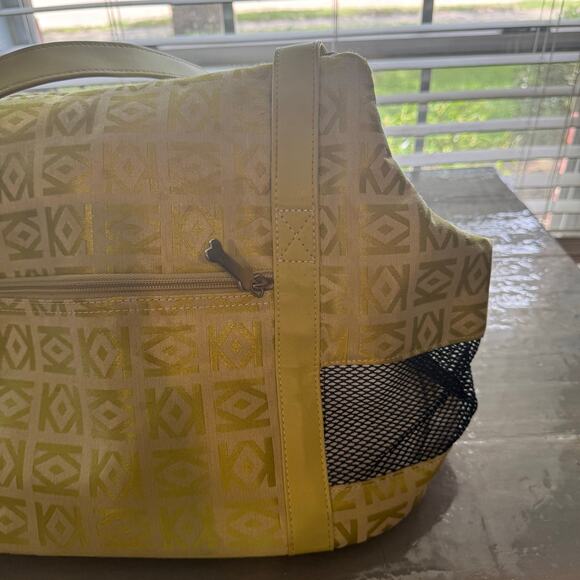 Yellow Vented Vintage Pet Carrier Tote - Picture 8 of 12